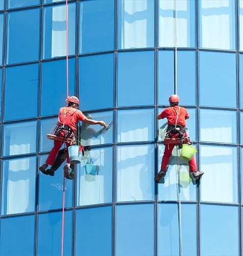 Мытье фасадов промальпинистами в Смоленске